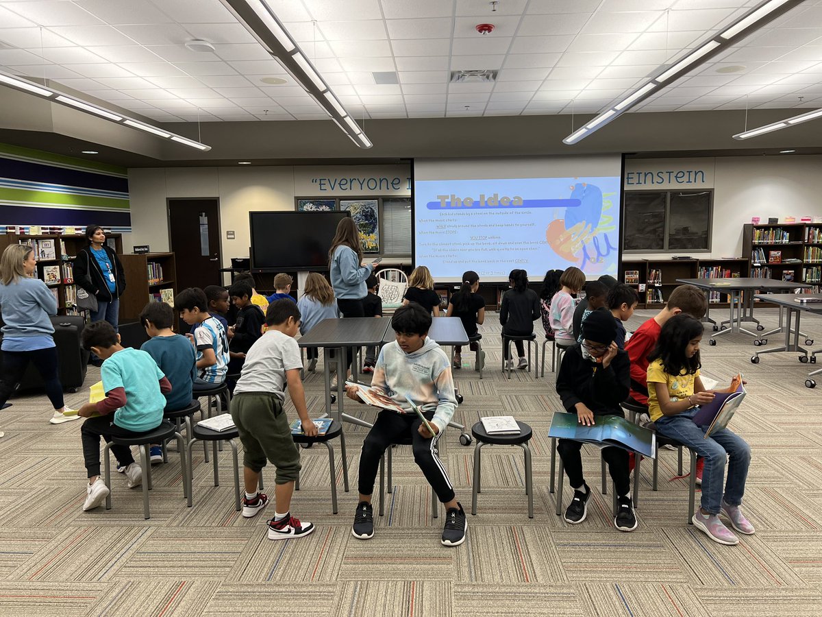 Musical Chairs: Poetry edition with our very own award winning librarian @TanyaSpencer710 and 3rd Grade. @hugheselem @PISD_Libraries #ProsperProud