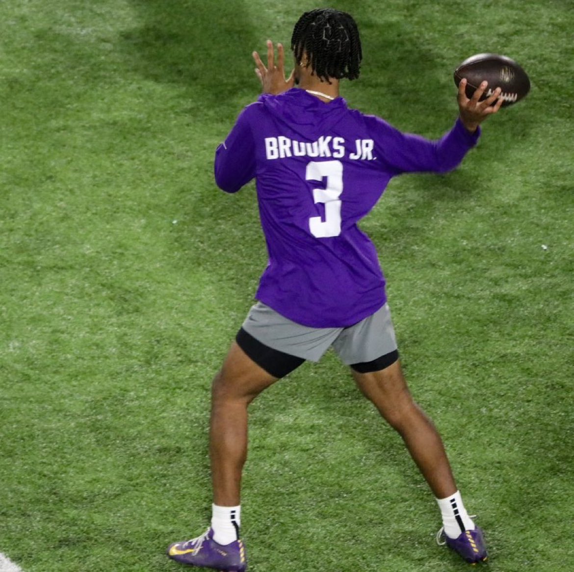 Heartwarming: LSU star QB Jayden Daniels wore his teammate Greg Brooks’ number today when throwing for #NFL teams, Brooks was diagnosed with brain cancer recently. 💜💜💛💛 Shows you the type of person & teammate Daniels is.