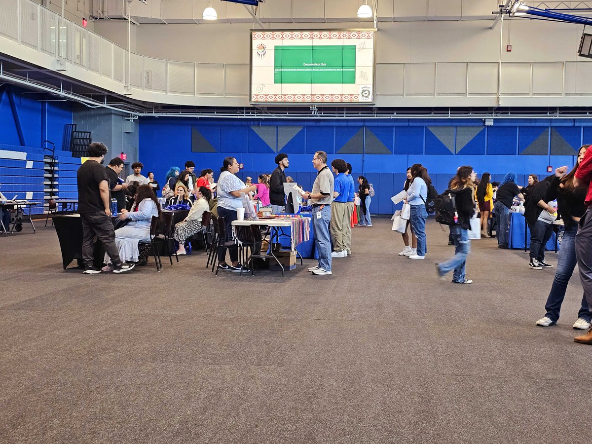 Thank you to our students, schools, and sponsors of Unidos Sí Se Puede Fair 2024! We loved getting the chance to discuss with high school and college students from around Bexar County the importance of youth voices and civic engagement.