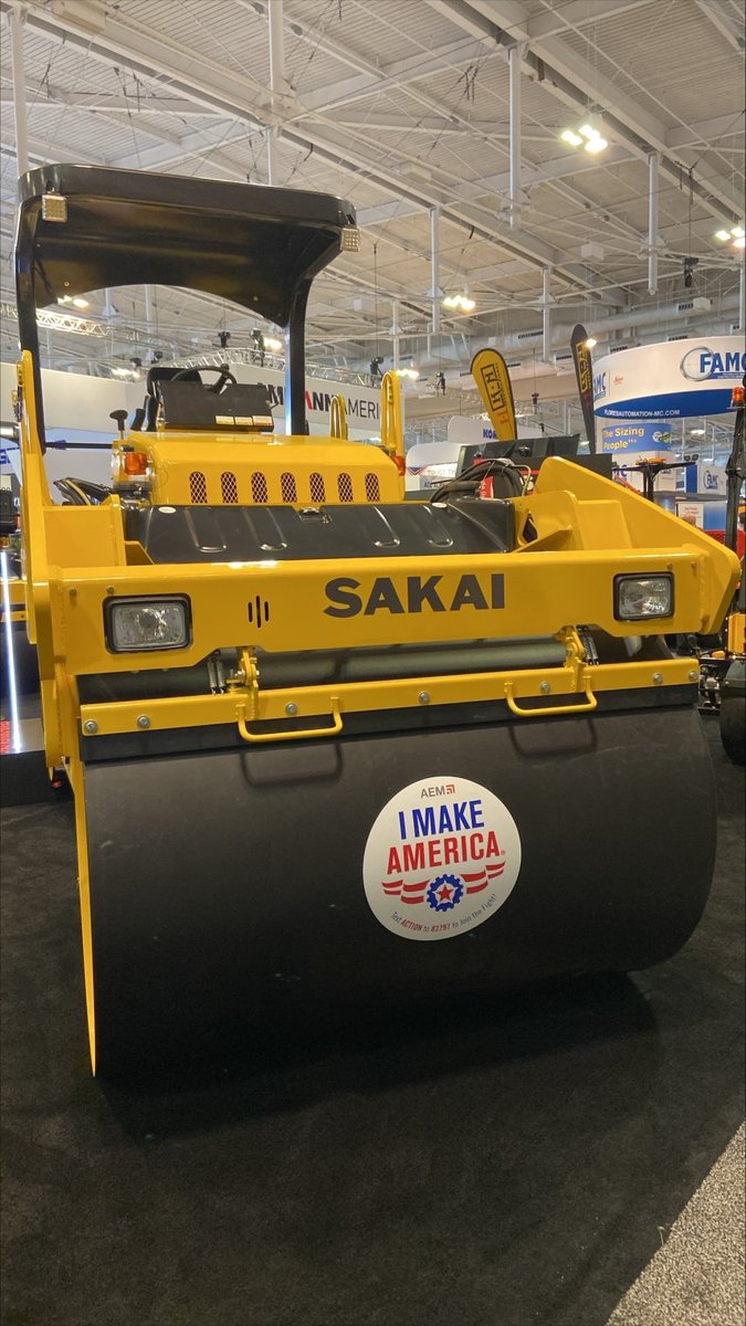 It's great to see so much support for #IMakeAmerica from our supporters. Check out this <a href="/sakaiamerica/">SAKAI America, Inc.</a> piece of equipment at <a href="/WorldofAsphalt/">World of Asphalt</a> in Nashville!