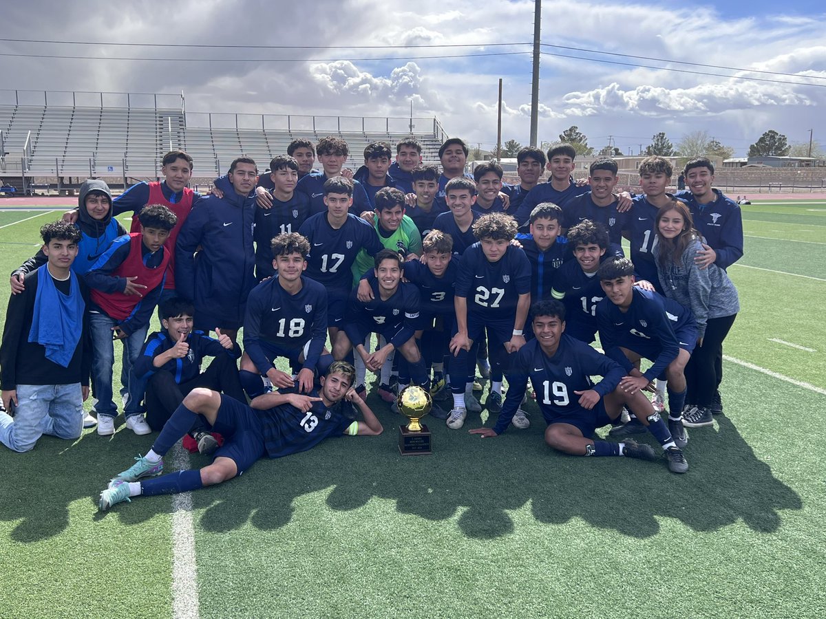 Huge congratulations to our @DVHSWSoccer and @DVHSMensSoccer programs on their bi-district program ins yesterday! On to the next one! @DVHSYISD @DVHS_Athletics @YISDAthletics1 @IvanCedilloYISD @ContrerasDVOFOD