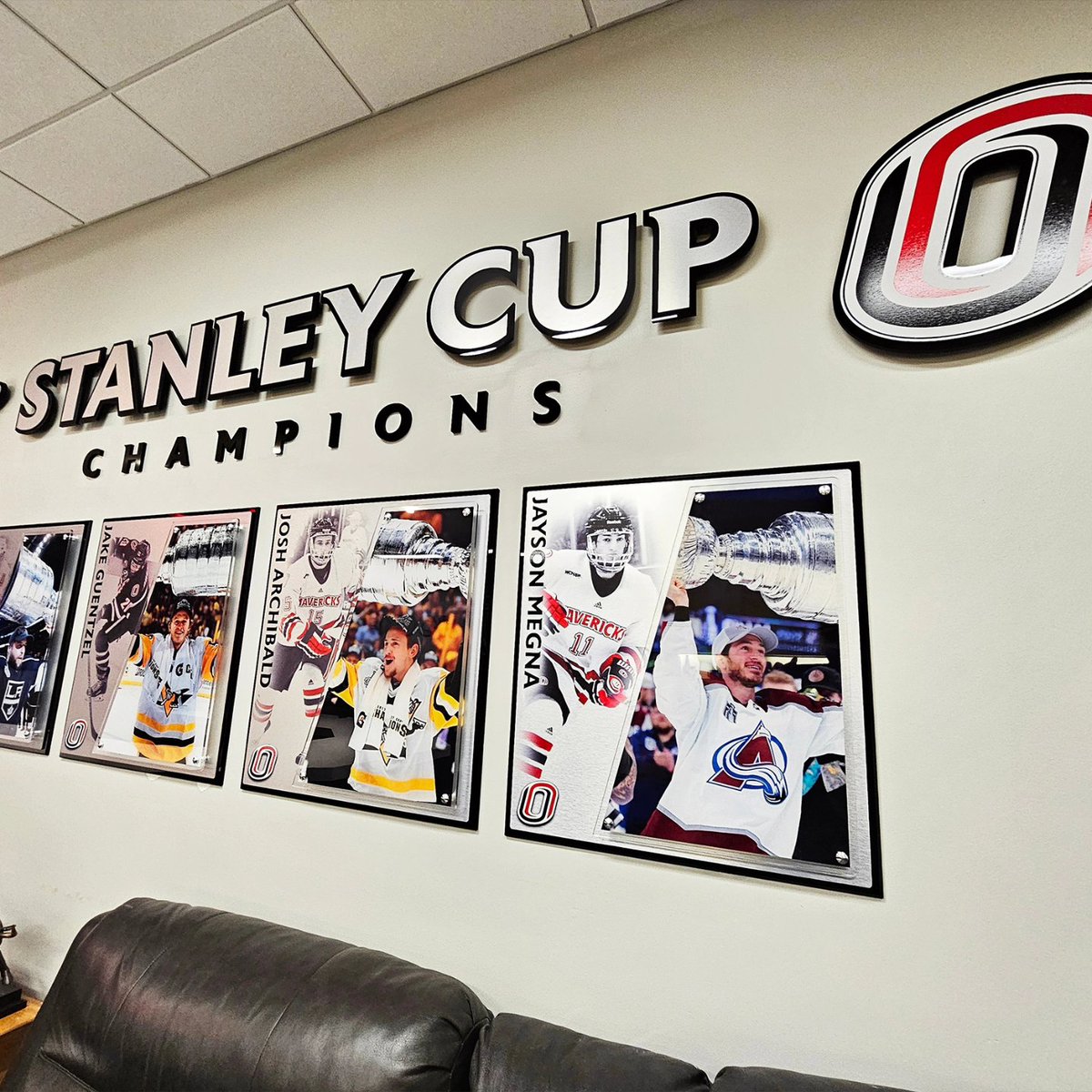 KJ_Branding's tweet image. Just finished installing these for @omahahky

A custom created facelit &amp;amp; uplit ceiling logo, a sweet backlit lighted sign, and an addition to their Stanley Cup champs display.

Happy to get back to Omaha again to bring some KJ Branding love!

#designcreateinstall #omahahockey