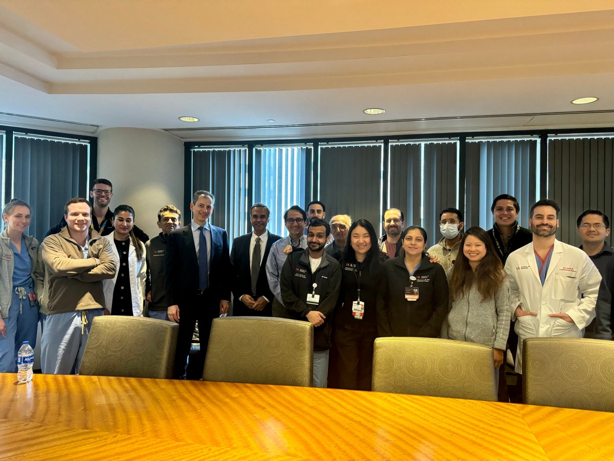 UofLCardiology's tweet photo. What an insightful Grand Rounds on #CVprevention #PlaqueImaging by @RonBlankstein @harvardmed @BrighamWomens! 
🔑Early Detection #CACtesting #YesCCT 🫀📸
🔑Address all ❤️‍🩹risk factors  
🔑Shared Decision Making🤝
🔑#HeartHealth starts w/ #CVprev 🫶
@uofl @UofLMedicine @DineshKalra https://t.co/guiB63VcP9