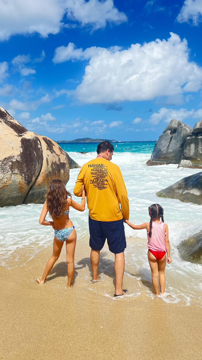 marceloclaure's tweet photo. When priorities are correct #thebaths #VirginGorda https://t.co/nvTqmJFr5H