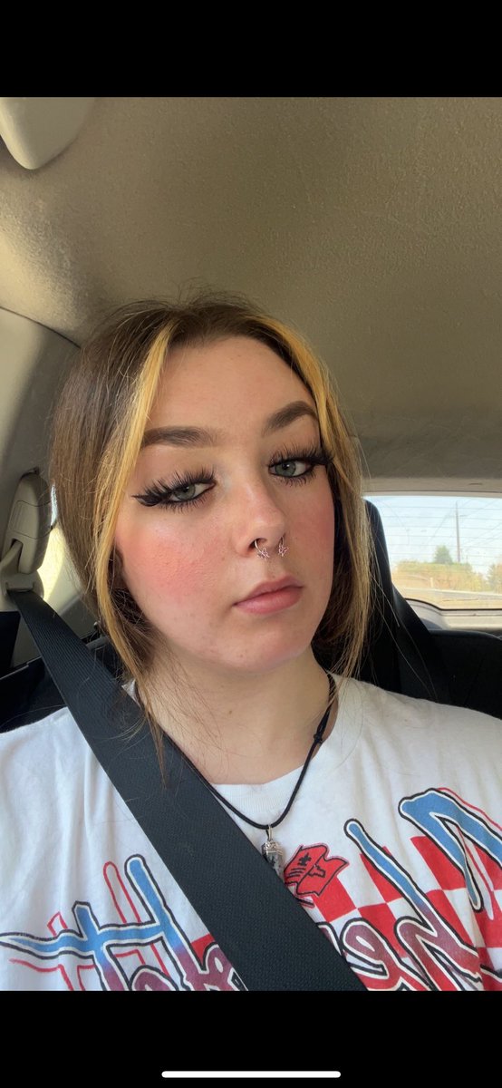 des (@destinyroseg29) on Twitter photo 