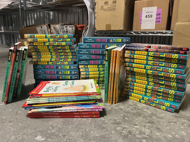 EverybodyWinsGA's tweet photo. Big thanks to the Federal Reserve Bank (@AtlantaFed) for hosting a Spring Book Drive to benefit #EWA students! Over 75 new books were collected, allowing families to build home libraries and increase literacy!
#literacy #atlantanonprofits #reading #mentoringmatters #volunteer https://t.co/wgC0Ox71xG