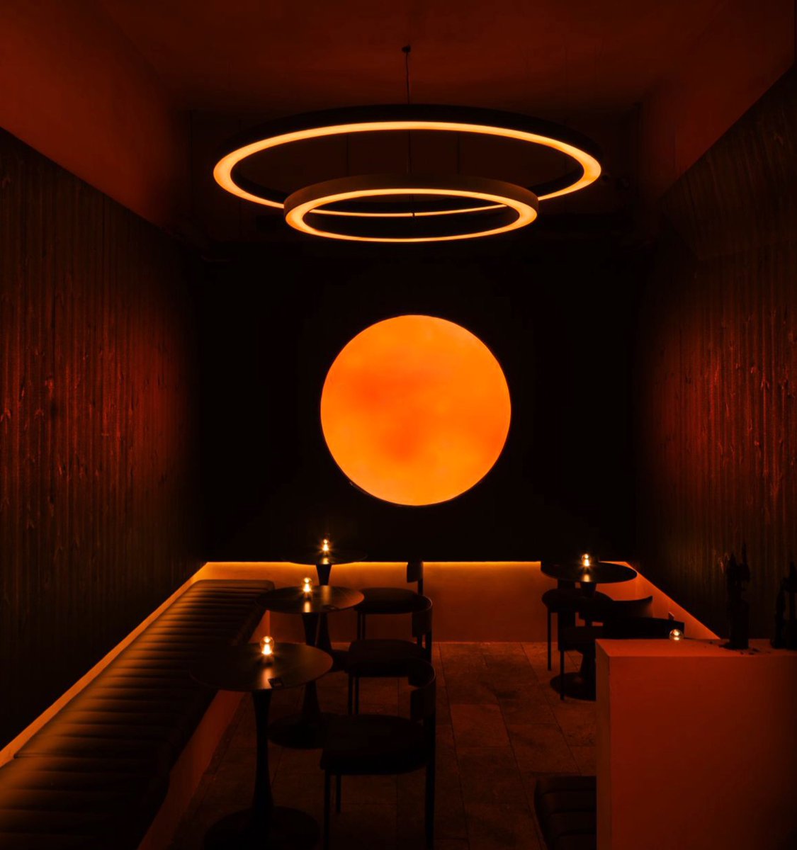 luusssso's tweet photo. Located in China in real life, this restaurant feels straight out of the set of Dune https://t.co/wExCS8bPpy