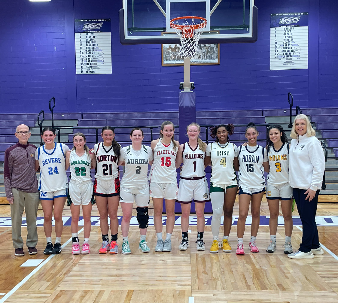 Stark 85 Summit 57. Anna Hurst -Stow named mvp for Summit. Girls just couldn’t buy shots in 2-3rd quarters. Stark def won battle of boards tonite. Congrats though to the girls and coaches for a great season and God Bless you all as you head into the next phase of your life😇😇