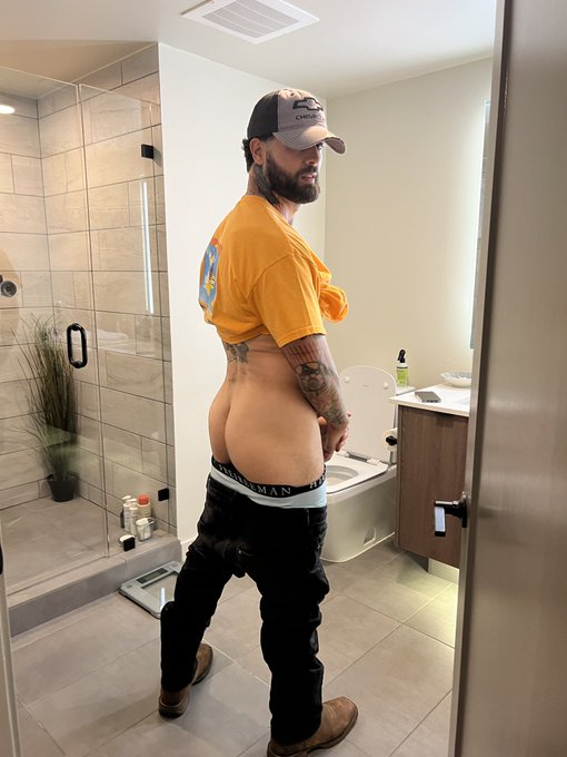 Sojmani is here and doesn't look like he's leaving https://t.co/bV58rQjmgz<a href="/tag/sojmani"class="tags"><span>#sojmani</span></a>