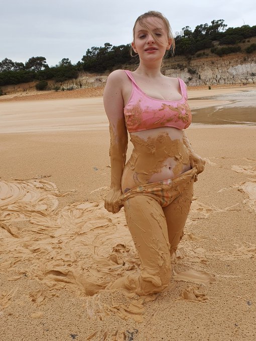 Planning to go play in mud this weekend! Should I film something while I&rsquo;m there? https://t.co/n4dCW