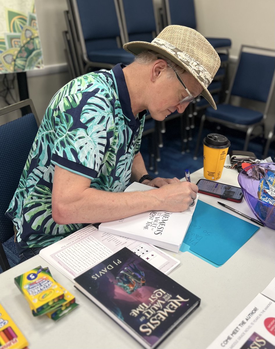 And so it begins...
#middlegradebooks #booksforkids #authorsoftwitter #childrensbookreview #bookstagram