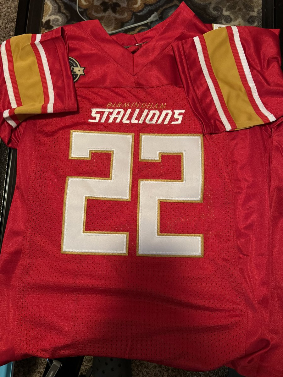 d33blk's tweet photo. GIDDY UP !! Thank you @USFLStallions 😎 #giddyup #d33blk https://t.co/qktiz8rQMW