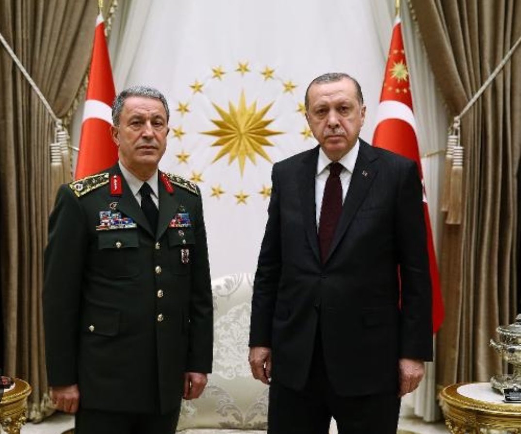 Dagci_Dagci's tweet photo. 17-25 Aralıkta ortaya çıkan tapelerin, o dönem Genelkurmay 2’nci Başkanı olan Hulusi Akar imzası ile, ABD’ye teknik incelemeye gönderildiğini ve gelen raporda, ses kayıtlarının gerçek olduğunun teyit edildiğini biliyor muydunuz? 

Bu bilgiyi bir de soru ile tamamlayım; 

Erdoğan bunu bildiği halde; neden Akar’ı Genelkurmay Başkanı ve 15 Temmuz sonrası Savunma Bakanı yaptı?
