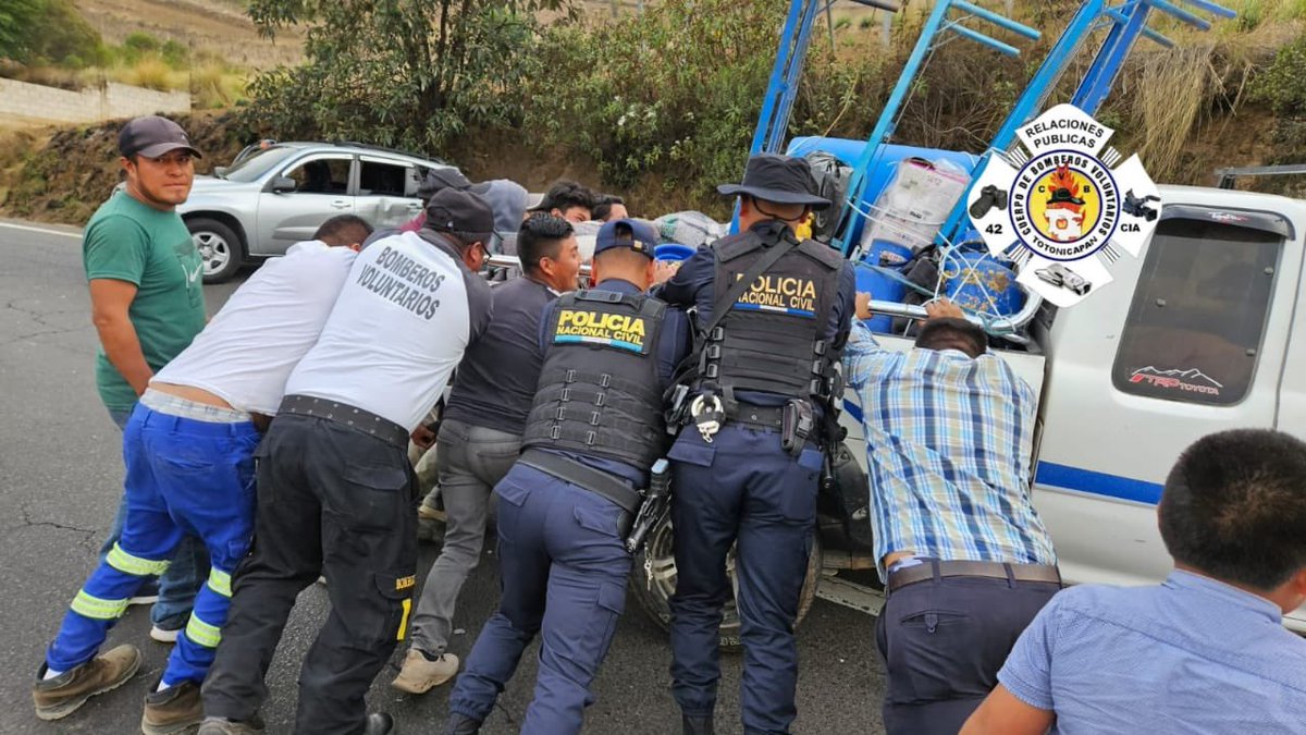 En el kilómetro 177 en la Ruta Interamericana se registró un accidente de tránsito que involucra a dos vehículos, una mujer originaria de San Marcos en estado de gestación fue trasladada a la emergencia del Hospital Departamental de Totonicapán
#EUXela