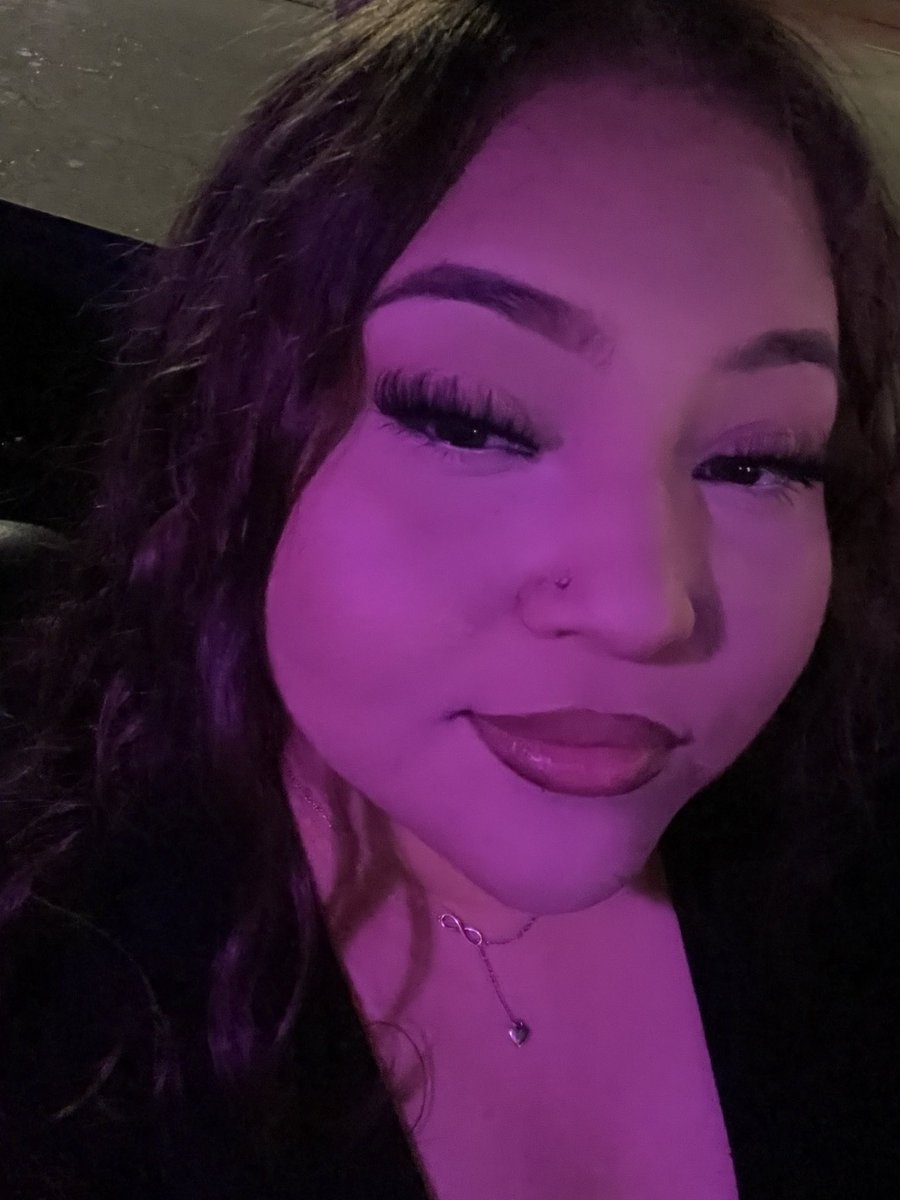 sunflowerszzs's tweet image. 💜