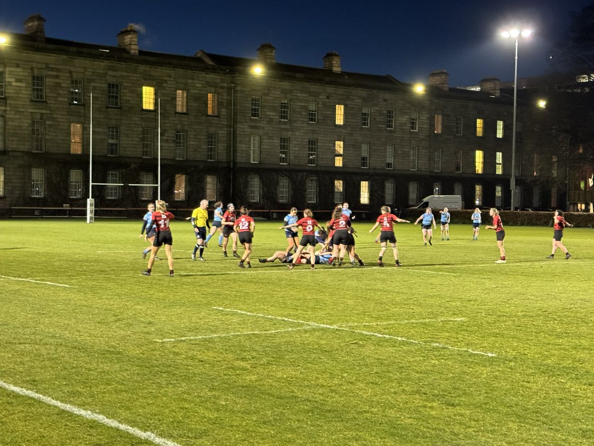Great performance by @UCDWomensRFC in the first half of the Colours Match against @tcddublin, leading 27-0 at half-time.