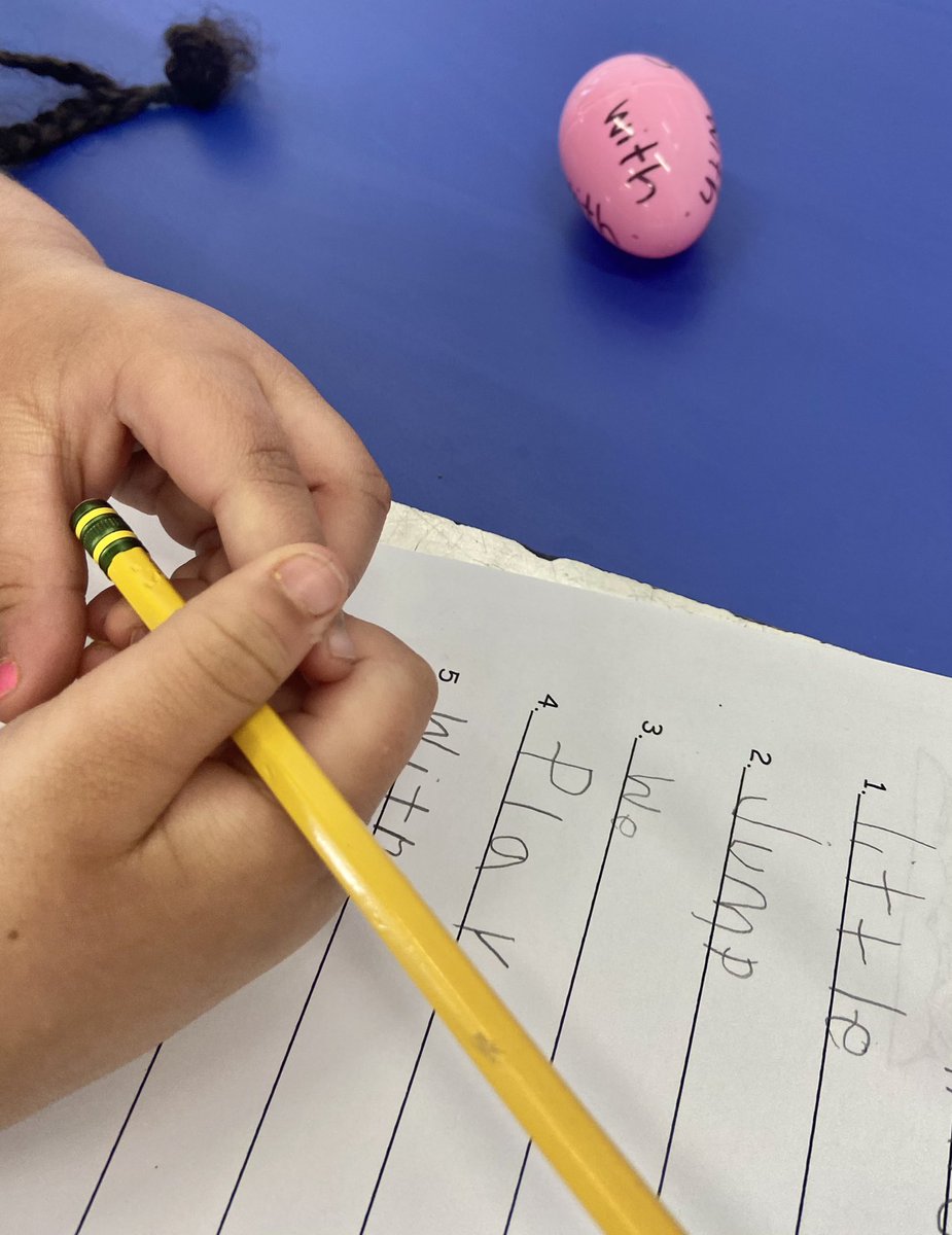 ErinShortall4's tweet photo. 🥚🌸 Students went on a trick word egg hunt around the classroom. Amazing job kinder! 🖍️📝 🩵@tincroadschool @Dani_Marangon @markdgrilo https://t.co/aWhtg2Nyhv