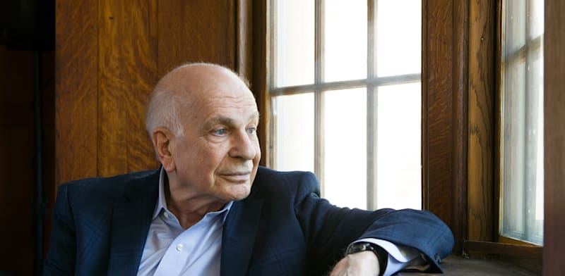 berendvdkolk's tweet photo. “A reliable way to make people believe in falsehoods is frequent repetition, because familiarity is not easily distinguished from truth. Authoritarian institutions and marketers have always known this fact.”  
- Daniel Kahneman (1934-2024) https://t.co/vUYk7yYRd2