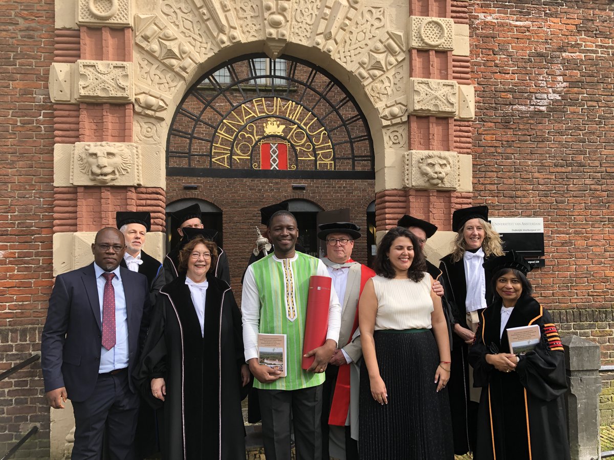 Great honour to be part of the PhD journey of Eric Bayala and Freddie Siangulube who both successfully defended their theses today in Amsterdam w/ @ros_mirjam & @James_D_Reed as part of the @Colandscaped initiative @UvA_Amsterdam @ubcforestry @CIFOR_ICRAF @sunderland_lab