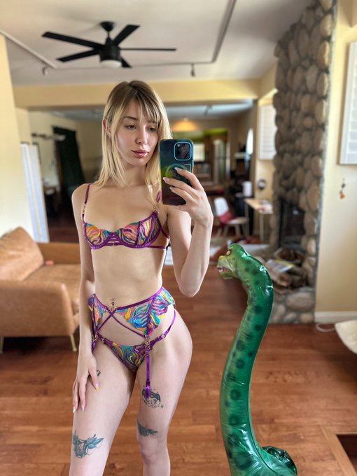 Rawr 💖✨ https://t.co/Juer15dxpE