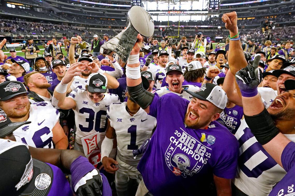 Blessed to receive an offer from Kansas State University !! 

<a href="/KStateFB/">K-State Football</a> <a href="/Coach_Middleton/">Matthew Middleton</a> <a href="/ChadSimmons_/">ChadSimmons</a> <a href="/JohnGarcia_Jr/">John Garcia, Jr.</a> <a href="/adamgorney/">Adam Gorney</a> <a href="/CraigHaubert/">Craig Haubert</a> @SWiltfong247