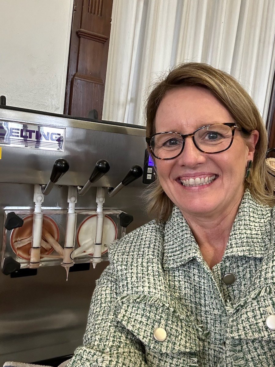 Great day at @FEMA’s Women’s Symposium. Honored to share this event with so many amazing people. @NETCIceCream even got my memo and has a temporary ice cream machine on detail! 😉🍦🍨