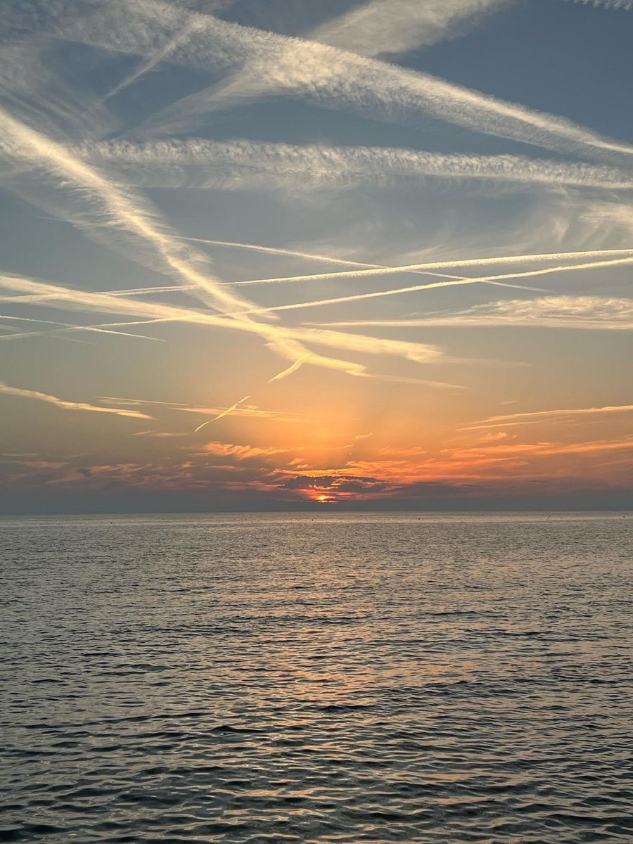 recordbsk's tweet image. seungkwan as the sky he loves so much, during different times of day (a thread)