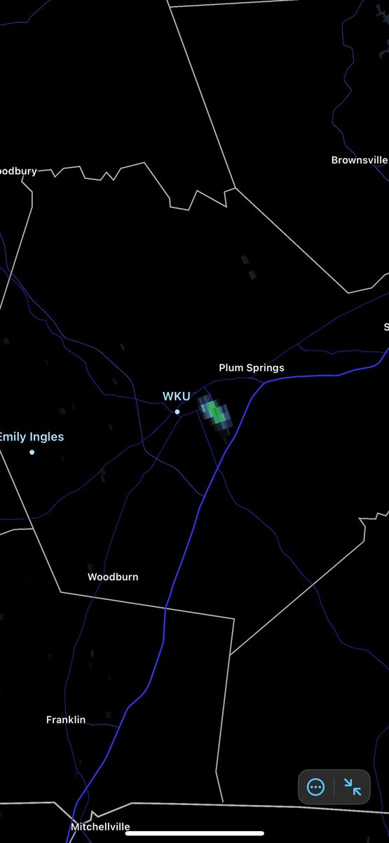 wxornotBG's tweet photo. Smoke from a large fire in Bowling Green is showing up on radar. To show up, smoke would have to be at least 3.5 thousand feet up. #kywx https://t.co/mcwO5XZ9uG