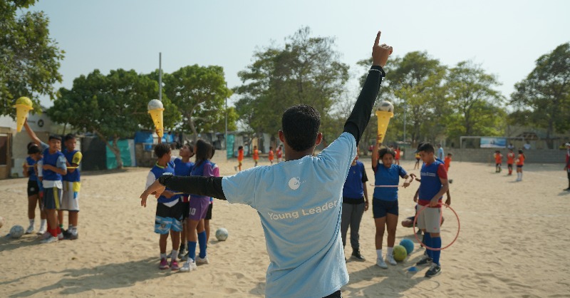 FCCColombia's tweet photo. #fotodump Así vivimos el  #DíaMundialdelAgua en FCC usando el fútbol para promover el cuidado del agua y la consciencia ambiental ⚽💙

💙¡Somos Héroes del Agua! 🔵🔷

@ManCityES #CityzensGiving y @Xylem
💙 https://t.co/hbYzhFwpCW
