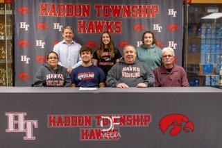 🌟🤼‍♂️ Huge kudos to Chris Broderick for choosing to continue his wrestling journey at Camden County College! Hawk Nation will miss you dearly, but we're cheering you on every step of the way! 💪🦅 #GoHawks #WrestlingJourney @camdenwrestling @_htsd
@HaddonTwpFB
@HAWKFARNHAM