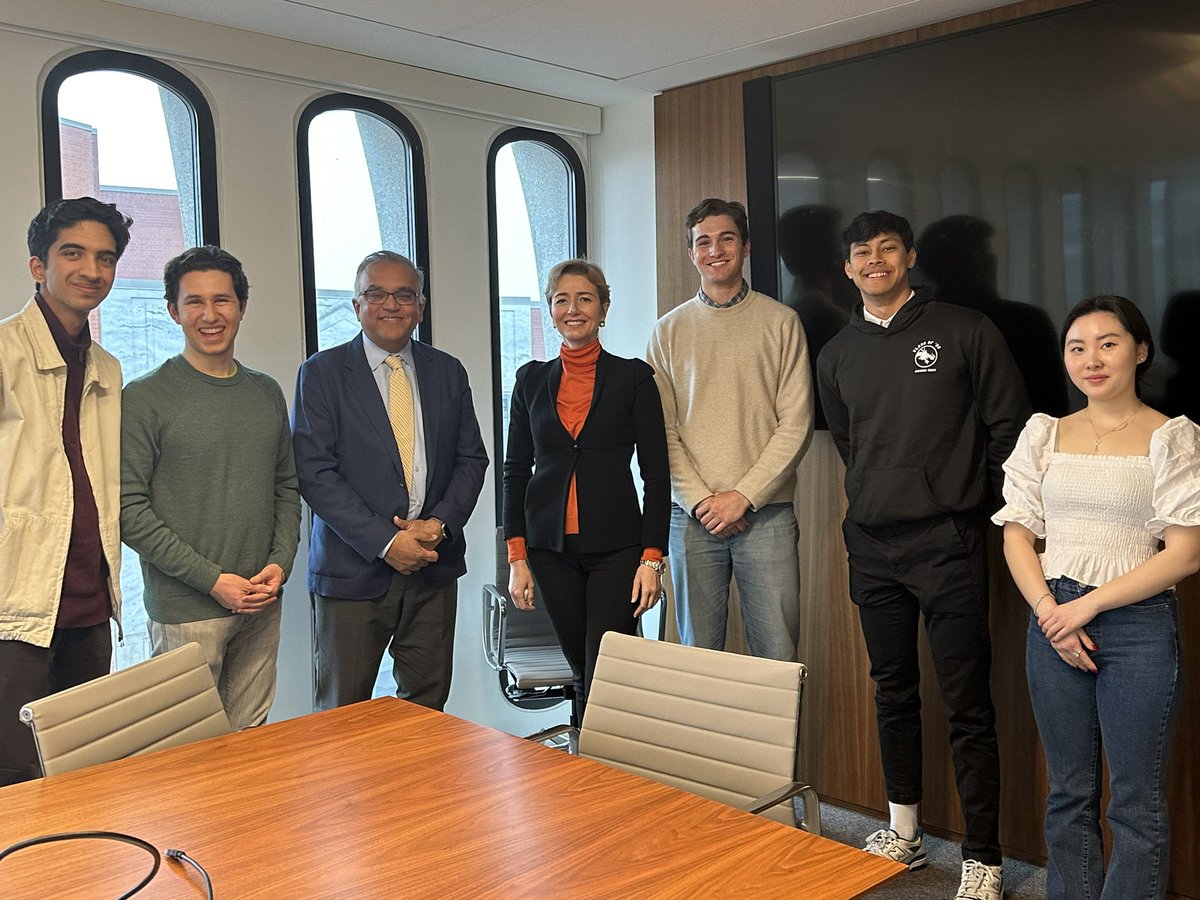 NadiaCrisan's tweet photo. Fascinating conversation with @ashishkjha last White House COVID-19 Response Coordinator on a possible new global pandemic agreement, expanding global vaccine manufacturing &amp; distribution,  preparedness for AI biosecurity risks and the role of AGI in global health. https://t.co/abGWI6uD7L