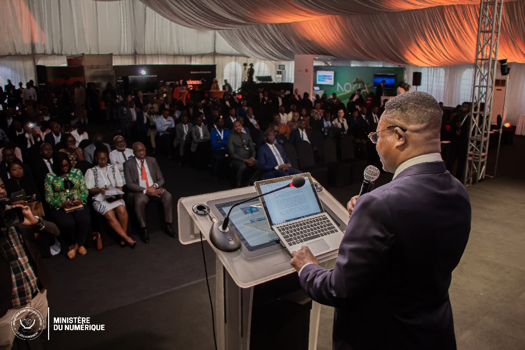 Ce fût un plaisir pour nous de clôturer la première édition du  forum "Orange Business Summit RDC" au Pullman.

Fier de réaliser que la vision du Chef de l'Etat en matière du Numérique porte ses fruits à travers ce type d'initiative.
