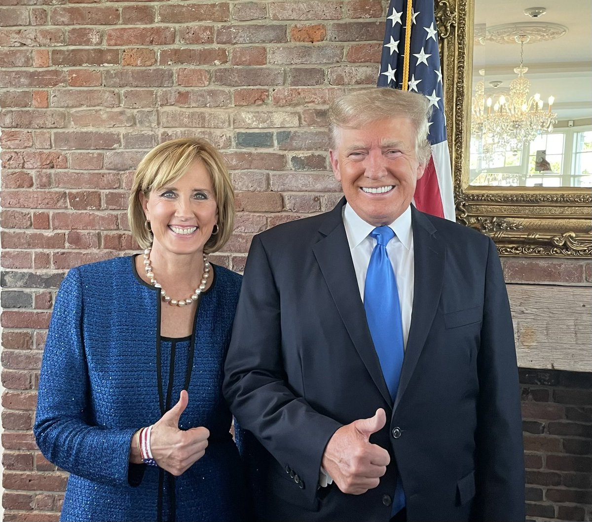 claudiatenney's tweet image. 🚨I am honored to earn once again the endorsement of President Donald J. Trump. I fought alongside President Trump to secure the border, cut taxes, support our military and fully fund our police. President Trump is a true champion for the people of New York’s 24th district and I…
