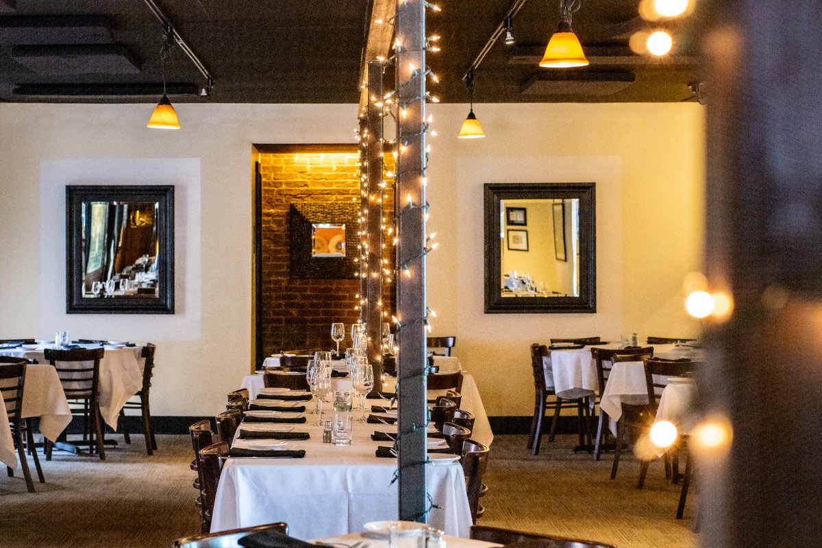 Celebrate spring and summer with us! We have private dining options for parties of all sizes, with customizable food and beverage menus to complement your event. #bourbonsbistro #privatedining