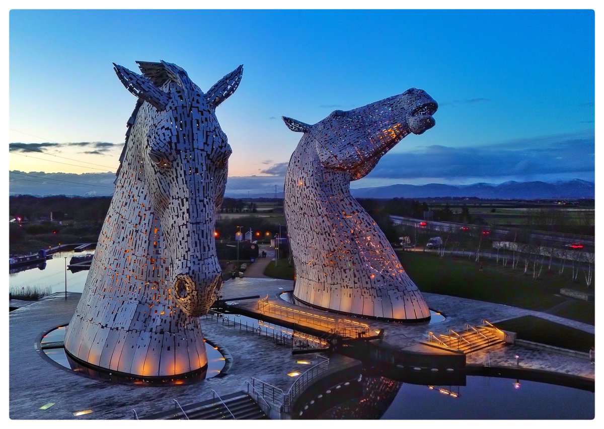 The Kelpies.....A pair of steel horses heads, designed by sculptor Andy Scott and were completed in October 2013 An unveiling ceremony took place in April 2014. Ten years old soon @scottishcanals @VisitScotland @tours_scotland #Horses @BBCScotWeather