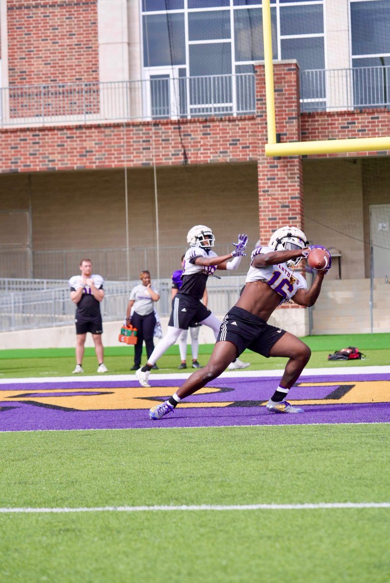 pvamufb_'s tweet photo. One Drill at a Time

#PvNation | #PVAMUFootball https://t.co/YKCTPhaDAi
