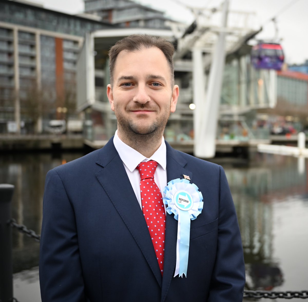 I am proud to officially announce my candidacy for @reformparty_uk for the London Assembly elections Along side @Wilson4Woodford @HowardCCox @IPricePsychAuth & team we will be the strong voice the country wants London to have May 2nd vote Reform UK 🗳️ 🇬🇧