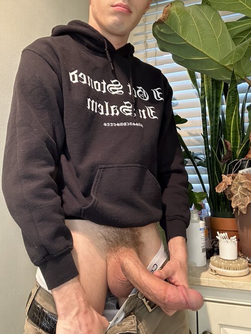 🥴 https://t.co/37DwEgBGxz
