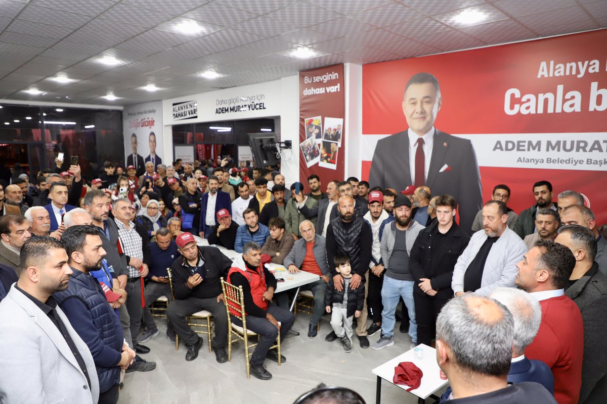 AdemMuratYucel's tweet photo. Büyük bir kalabalıkla seçim ofisimize gelerek bizlere olan sevgilerini ve güvenlerini gösteren Alanya Hataylılar Derneği Başkanımız Abdullah Alkan ve tüm Hataylı vatandaşlarımıza teşekkür ediyorum.

Biriz, beraberiz. Hep birlikte başaracağız… https://t.co/JxIW8bhQVG