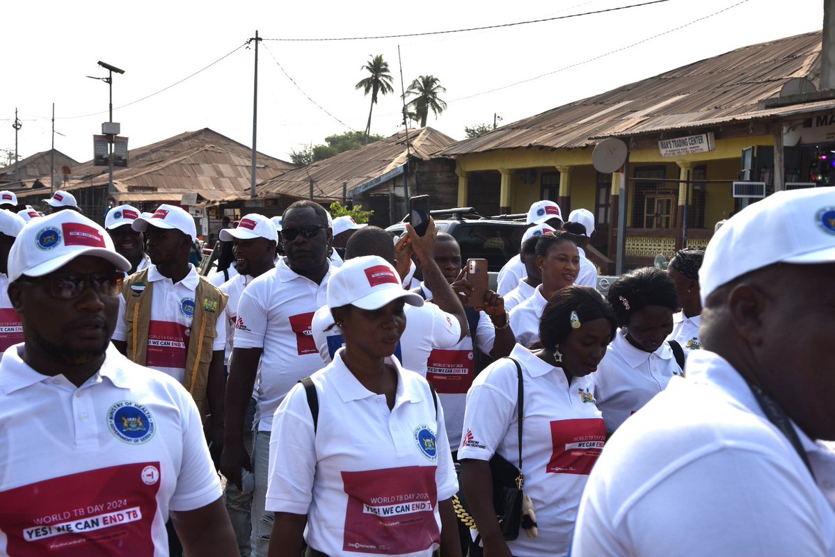 #WorldTBDay: In #SierraLeone, MSF is still marking the #WorldTBDay2024 with the Ministry of Health @mohs_sl in Makeni, Bombali health district, where we have been working since 2020. Today, our team walked into the town to raise awareness on #TB and available healthcare. 1/3