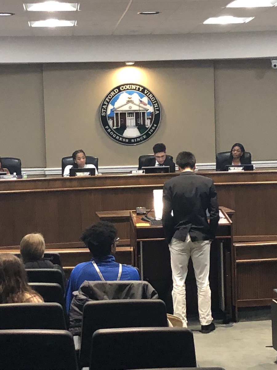 SCPSHistory's tweet photo. It was a rainy Student Government Day, but we managed and had a great time learning about how local government operates. Many thanks to the Citizens Assistance Office and the many other departments @staffordcounty for providing this opportunity to the seniors of @SCPSchools https://t.co/lxkYPjjKsk