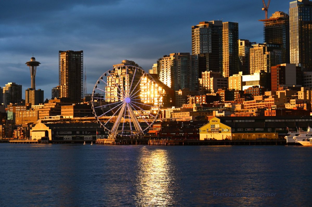 Watertaxi Sunday night into the city ♡
@SeattleWaterfnt