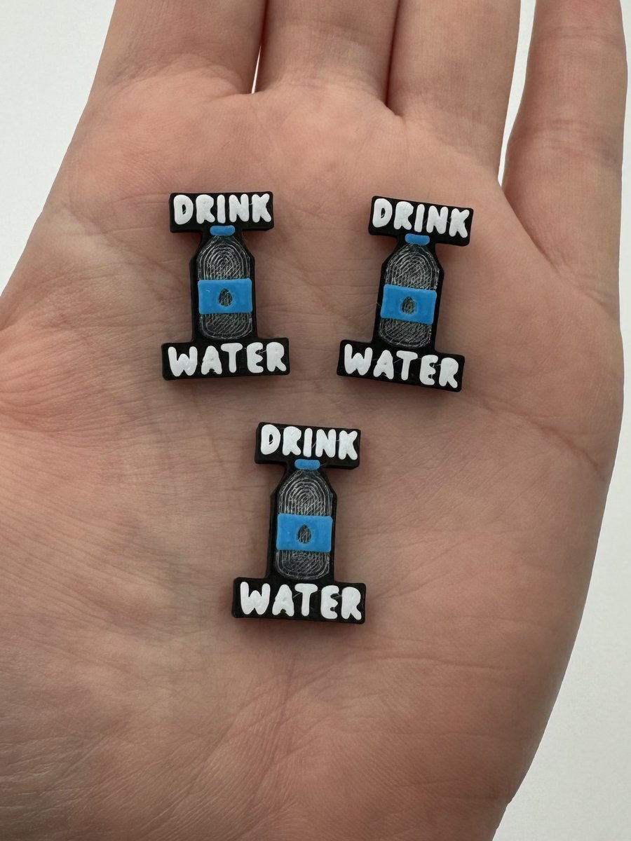 KandiQueeni's tweet photo. Remember to stay hydrated. ❤️ I made these fun and cute beads and you can grab them from my Etsy shop below. 💦 

https://t.co/tVRRW9aAad https://t.co/CA0O7R8B2A