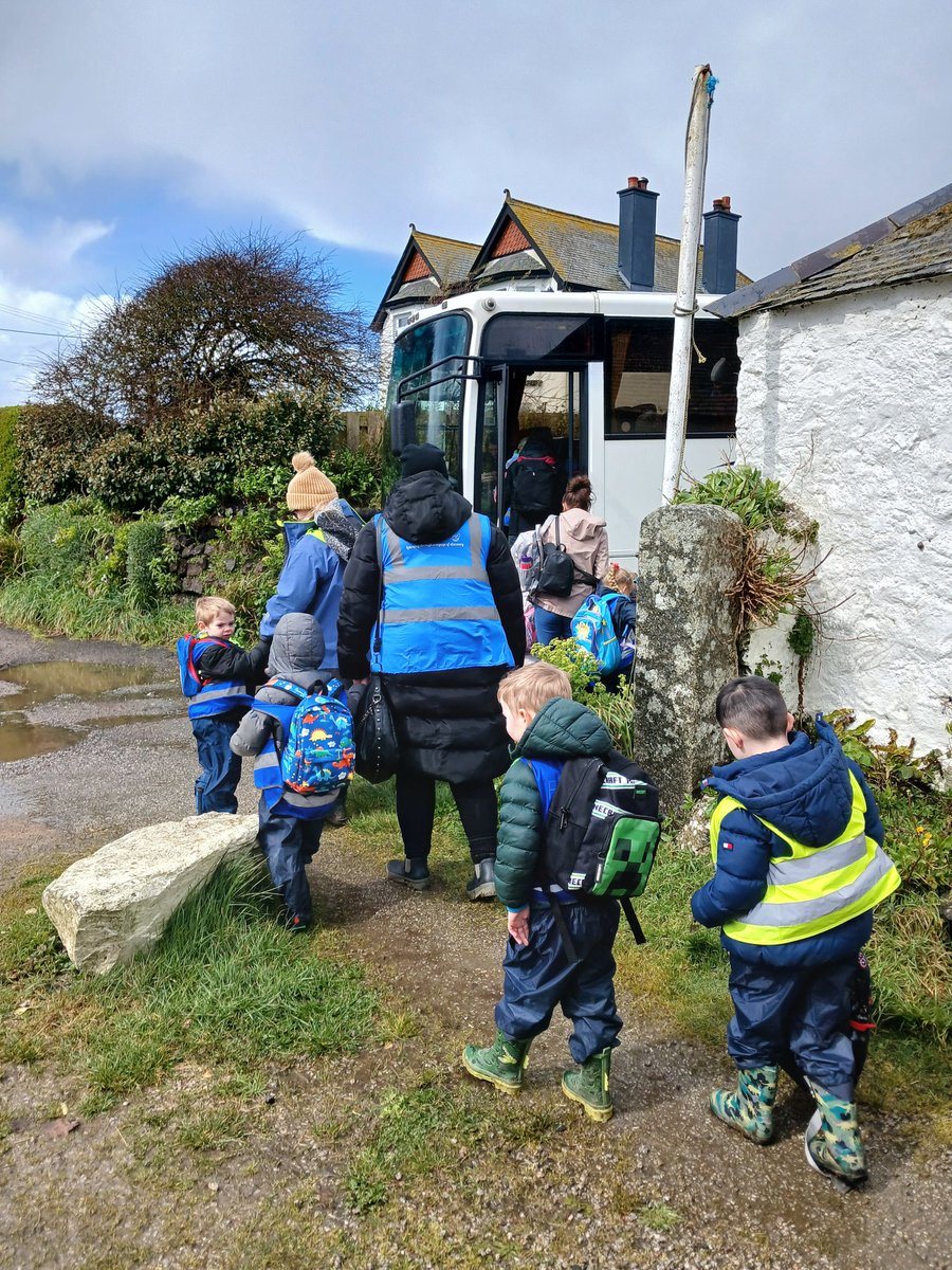 grassfedsheep's tweet photo. Another school trip to see the lambs, the kys1 children are great, especially as they all have wellies &amp; waterproofs and all want to be farmers. #outdoorlearning #farmingmagic https://t.co/7EV3mStey6