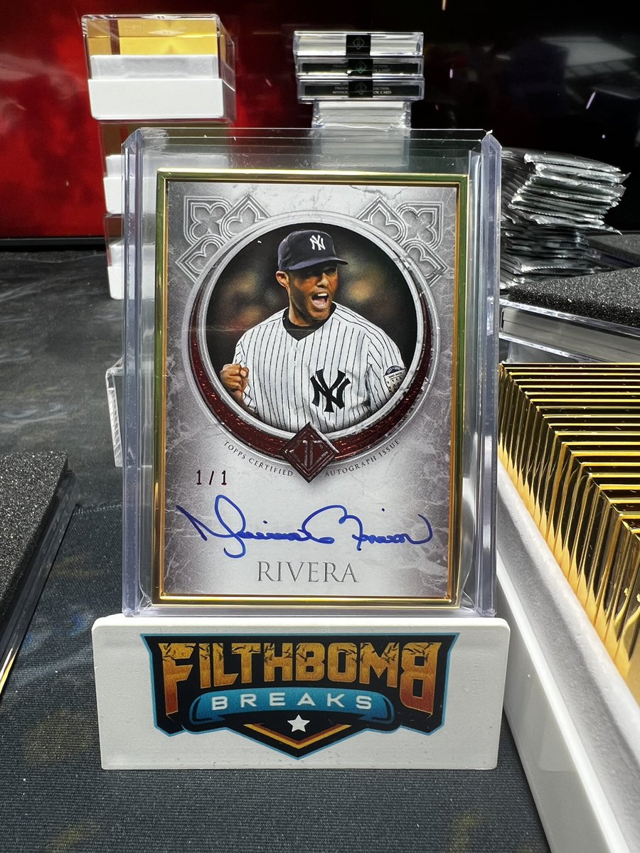 filthbombbreaks's tweet image. 2023 Topps Transcendent has been a Documentary! Cuts, Relics, 1/1’s, this product literally has it all. If you want actual cards that belong in a museum’s exhibit, this is the set!

@FilthbombBreaks • Only on the @fanaticslive app!

#toppstranscendent #transcendent
