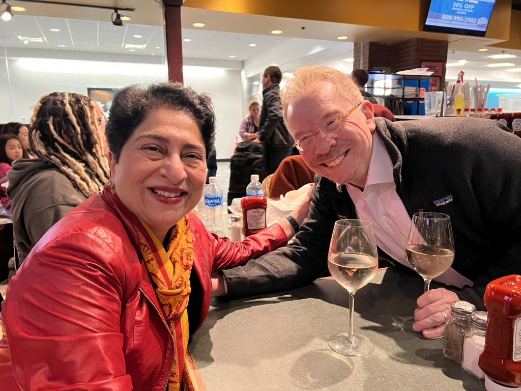 and the icing on the cake! A chance run into my dear friend @bfaquin at BWI as I depart #USCAP2024. As always a wonderful learning, networking experience! Thank you @TheUSCAP !