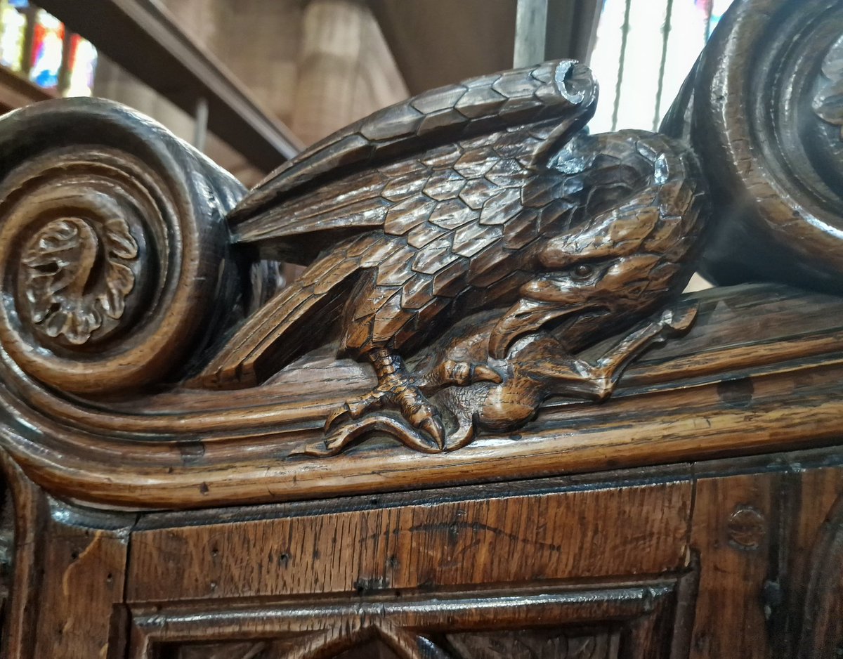 Bench ends at St Martin Birmingham. Architect J. A. Chatwin 1839-1907

#woodensday #woodcarvingwednesday #animalsinchurches #birmingham