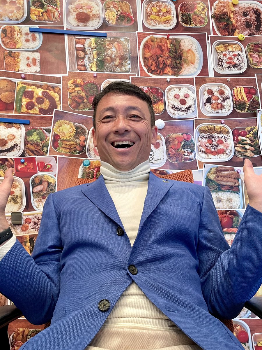 『おはようパーソナリティ
                             小縣裕介です』
おかげさまで2周年を迎えました㊗︎
同時にガッチの弁当作りも2周年🍱

今日も今日とて。
話したいこといっぱい🈵
よろしくお願いします^_^

#ABCラジオ 
#おはパソ 3年目突入🥉
#小縣裕介