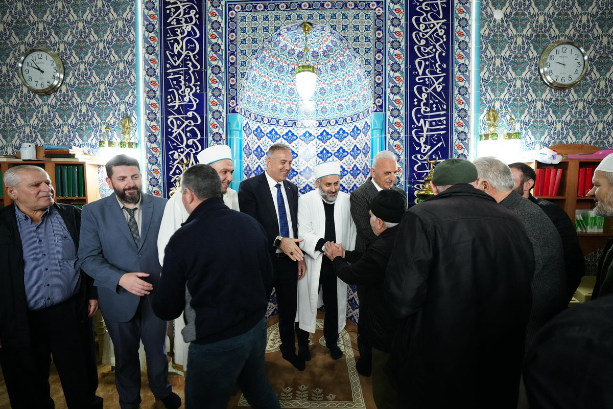 cetinkaya_salim's tweet photo. Belediye Başkanımız ve Adayımız @ismetyildirimtr, teşkilat mensuplarımız, Meclis Üyesi Adaylarımız ve Çakmak Mahalle Başkanımız Ahmet Beyazıt ile birlikte bu akşam teravih namazımızı📍Çakmak Merkez Camii'nde eda ettik.

Komşularımızın sohbeti ve çayı içimizi ısıttı. Rabbim birliğimizi ve beraberliğimizi daim etsin.

@osmannnurika
@murat_kurum