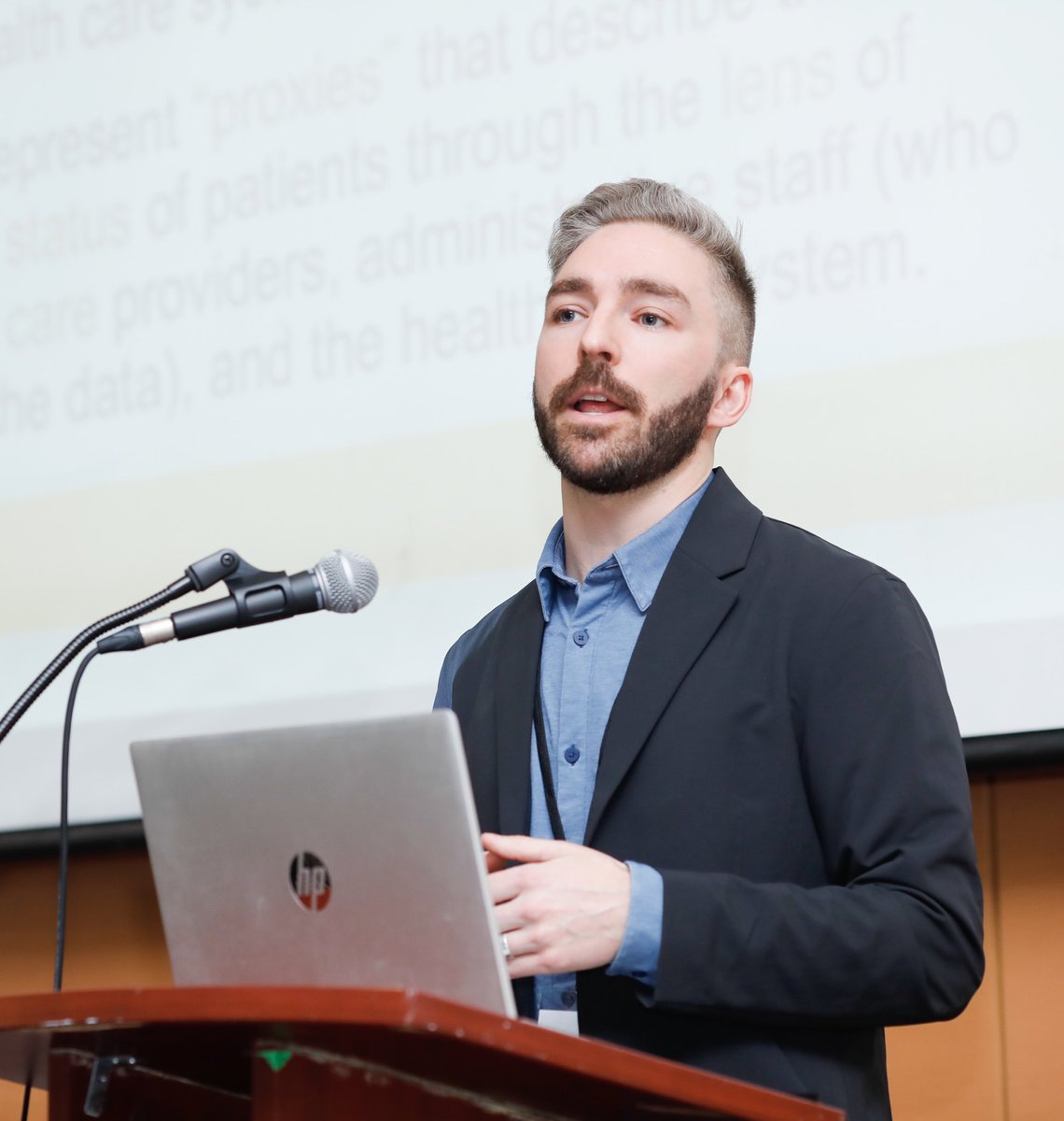 Post-doc on the Advancing Youth Mental Health Research Team Dr. Jordan Edwards @Edwards_Jordan1 before presenting at #MCHRD2024… versus during his presentation! Congrats on a great talk, Jordan!😁🙌